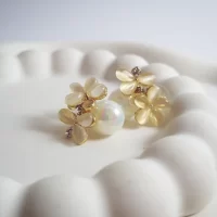 گوشواره گل و مروارید شیک دخترانه