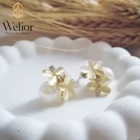 گوشواره ظریف با مروارید براق برای مهمونی