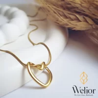اکسسوری عاشقانه قلب طلایی رنگ ثابت برای دخترها .